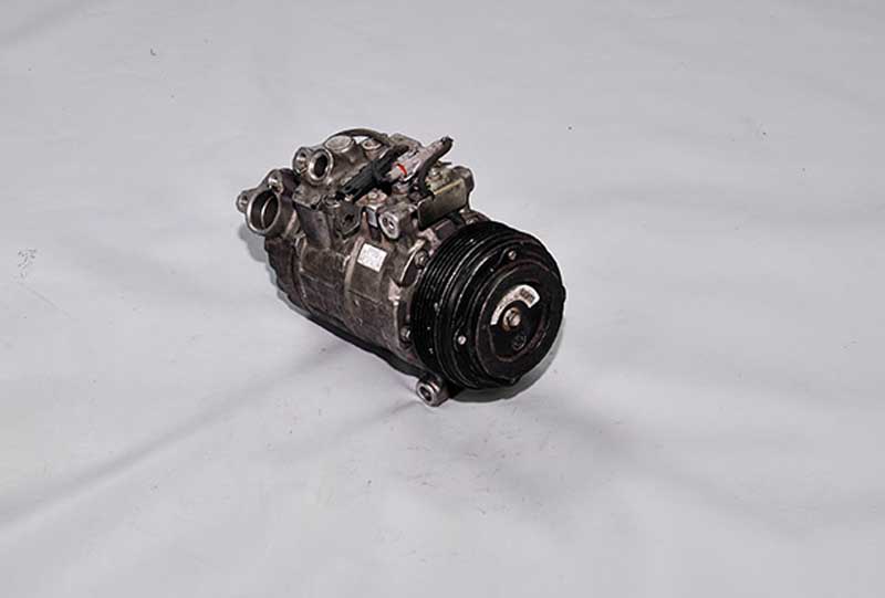 BMW 1 SERİSİ ÇIKMA YEDEK PARÇA ÇIKMA-BMW-PARÇA-E-39-M-52-E-46-KLİMA-KOMPRESÖRÜ--(1)